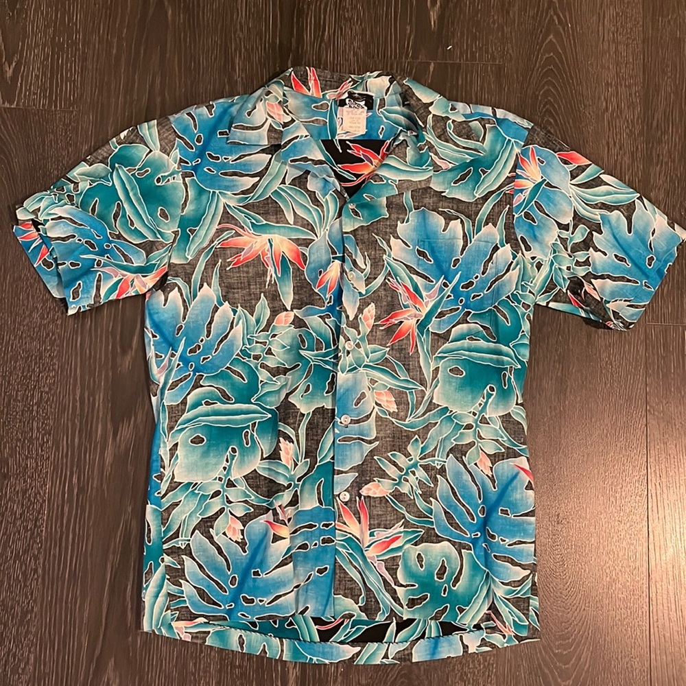 Hilo Hattie Hawaiian shirt